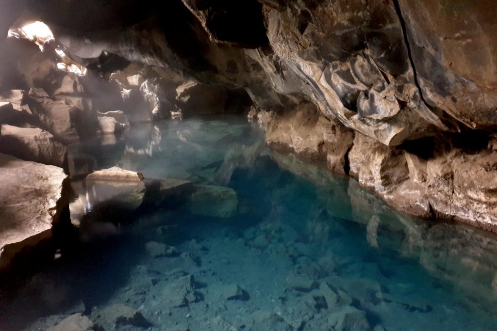 Island - Der Norden - Grjótagjá Grotte