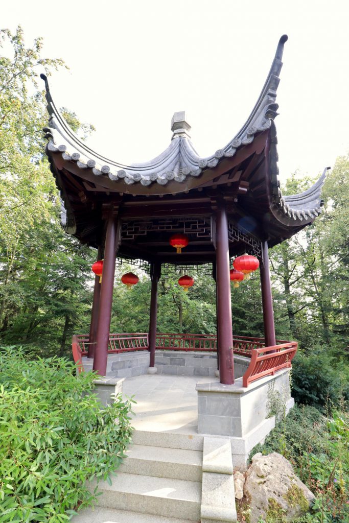 Deutschland - Wiesent - Nepal Himalaya Park - Chinagarten - Teepavillon