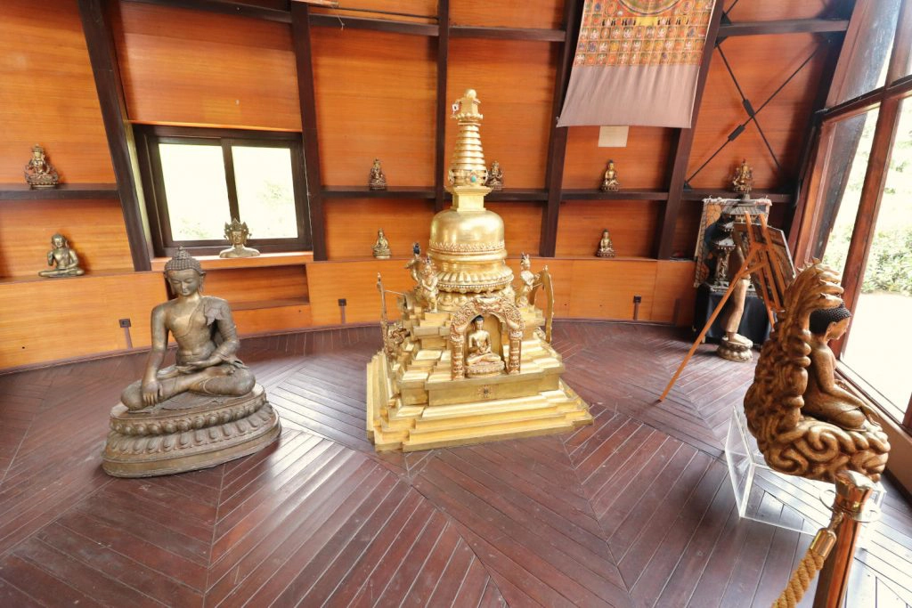Deutschland - Wiesent - Nepal Himalaya Park - Pavillon innen Ausstellung