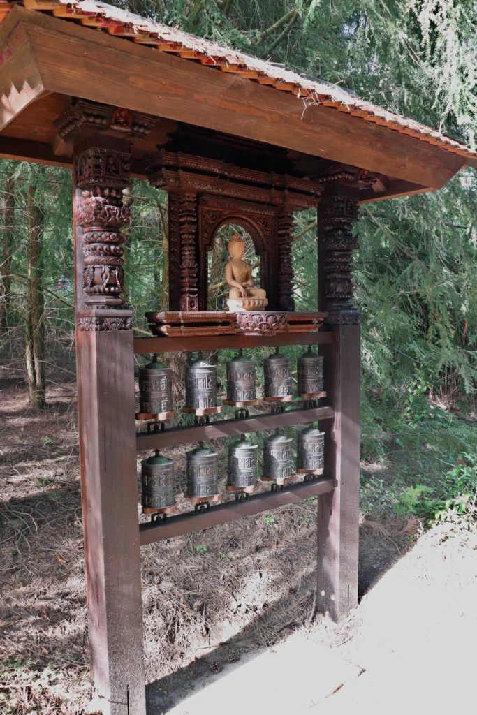 Deutschland - Wiesent - Nepal Himalaya Park - Shangri La Ausgang Gebetsmühlen