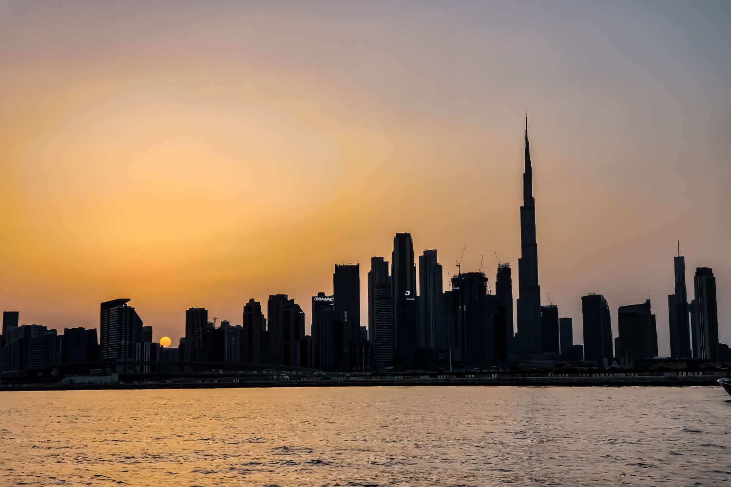 VAE - Dubai - Burj Khalifa - Sonnenuntergang