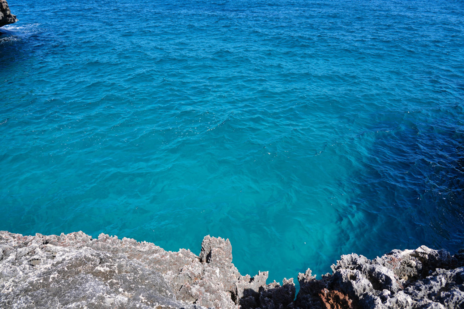 Spanien - Mallorca - Sillot - Fonatine los Matsos - Blaues Wasser